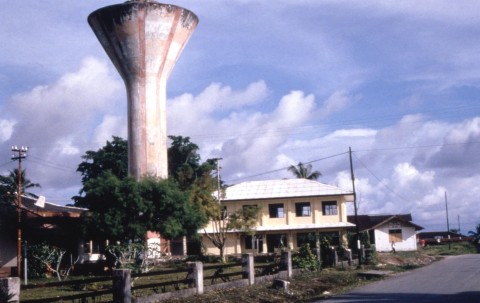 Andrew_Kilvert_WP_photos_1999-2000_water_tower2