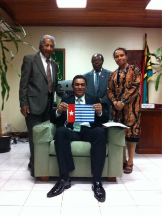 Prime Minister of Vanuatu, Moana Carcasses Kalosil shows his full support for a free and independent West Papua and raises the West Papuan Morning Star Flag