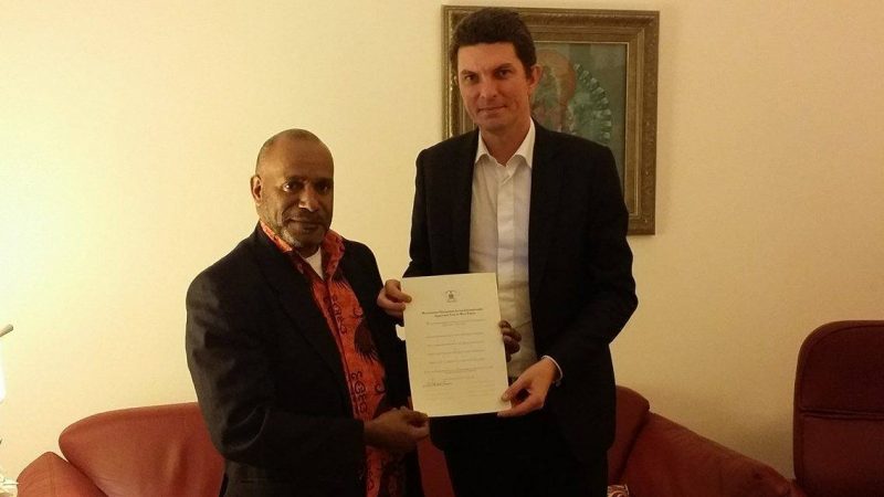 Benny Wenda meeting with Western Australia Senator Scott Ludlam who signed the new Westminster Declaration for an Internationally Supervised Vote in West Papua. 